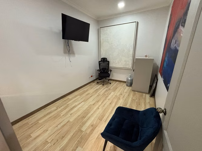 Alquiler de Edificio comercial con oficinas en Sabana Oeste - Imagen 9