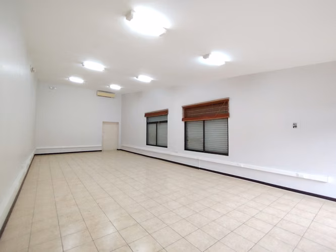 Local Comercial- Oficinas 70m2- parqueo San Rafael Alajuela - Imagen 13