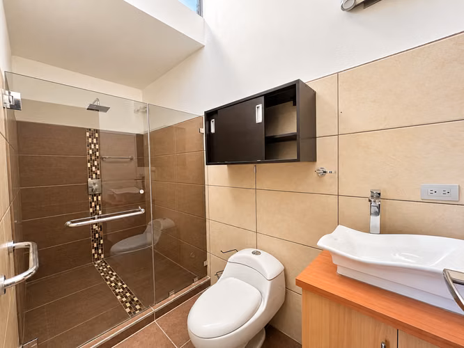 CASA EN VENTA CONDOMINIO LOMAS DE MONTES DE OCA - Imagen 10