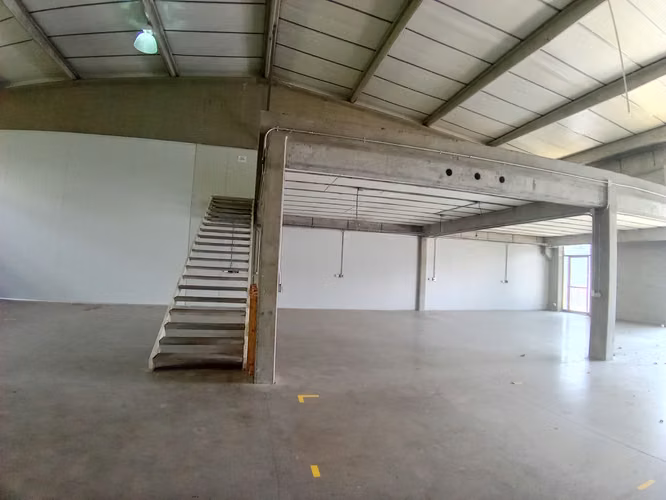ALQUILER DE BODEGA EN LINDORA, SANTA ANA - Imagen 5