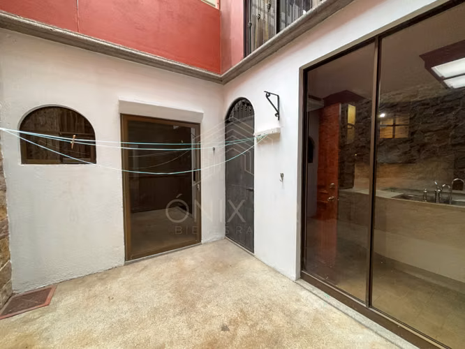 Vive en Rohrmoser: Casa Independiente con Jacuzzi en Suite y Azotea Privada - Imagen 7