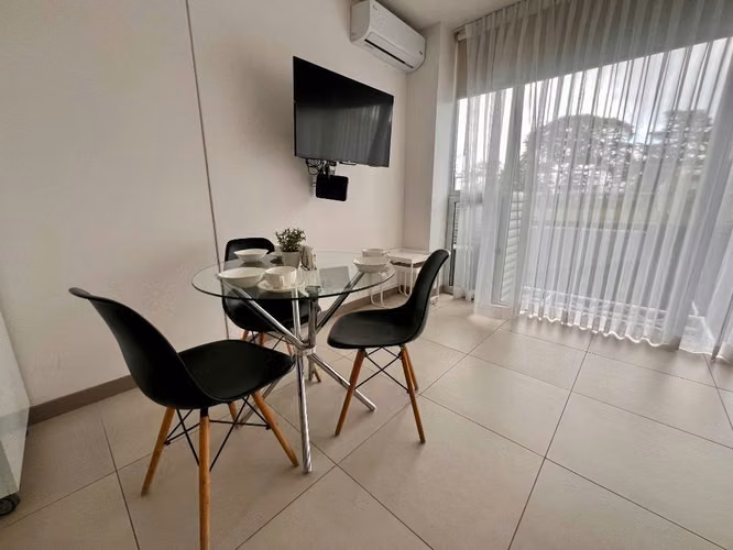 Alquiler de apartamento Elegante Tipo estudio amoblado en Ifreses Curridabat , Opción de parqueo - Imagen 5
