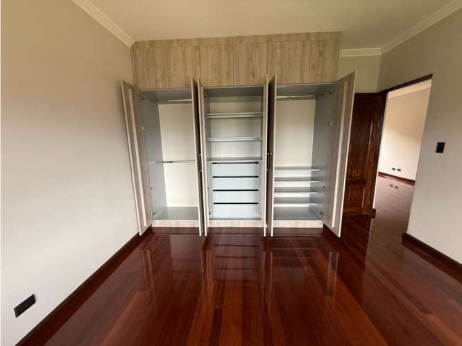 CASA EN VENTA, ESCAZÚ, CONDOMINIO CERRO ALTO, CON VISTA ESPECTACULAR - Imagen 10