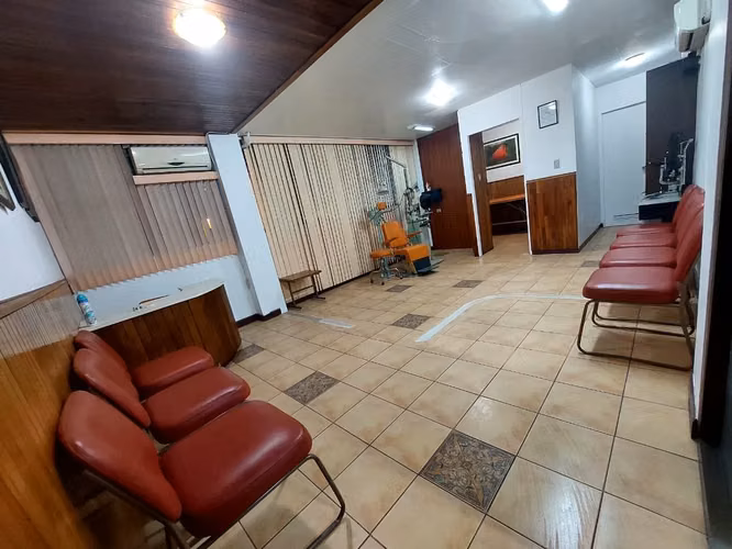 Oficina en Centro Médico: Oportunidad de Inversión - Imagen 6