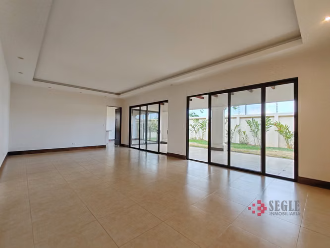 Casa de un nivel en venta, Santa Ana, Lindora. - Imagen 3