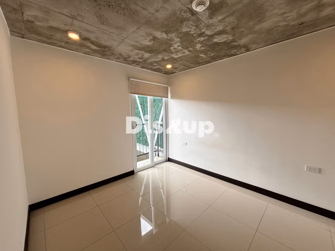 Moderno apartamento de 1 hab. + área de oficina. Condominio Khaya Curridabat - Imagen 10