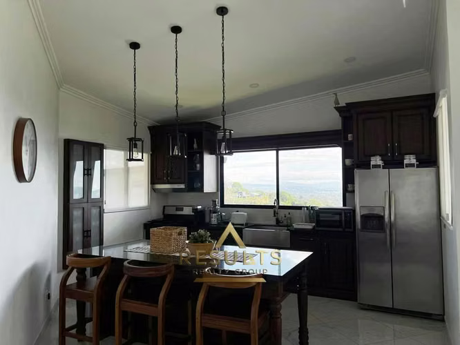 NEW! Modern Living with Million Dollar Views! - Imagen 5