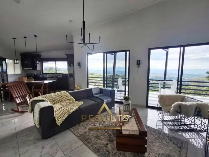 NEW! Modern Living with Million Dollar Views! - Imagen 6