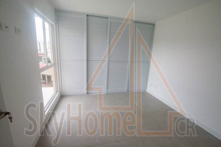 365582 / Alquiler / Condominio Monte Alto / Vista a la montaña / Cortinas / Parqueo techado - Imagen 6