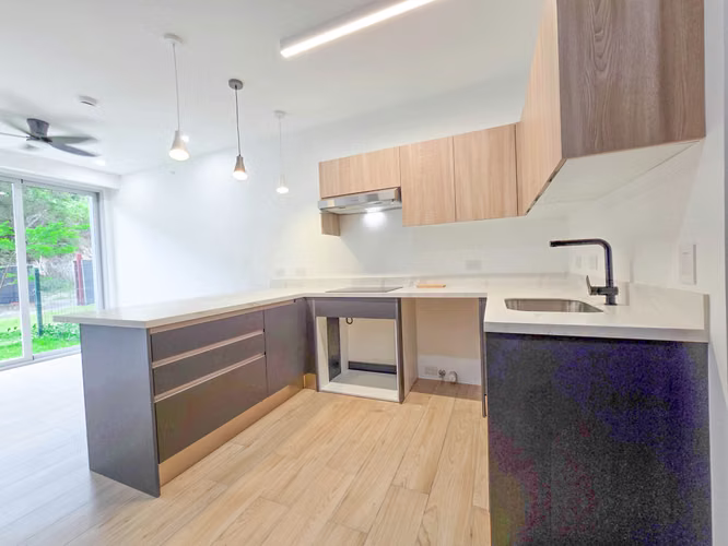 Para estrenar! Lujoso apartamento con jardín y línea blanca en Santa Ana - Imagen 17