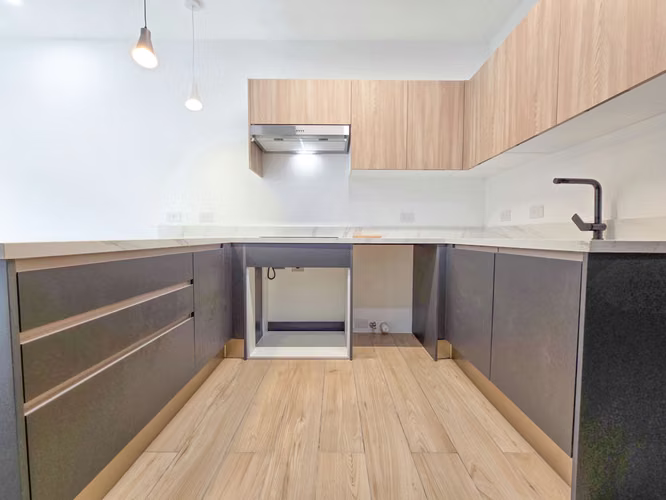 Para estrenar! Lujoso apartamento con jardín y línea blanca en Santa Ana - Imagen 18