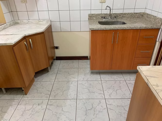 Apartamento de dos cuartos y parqueo, en Sabanilla.  NO mascotas. - Imagen 3