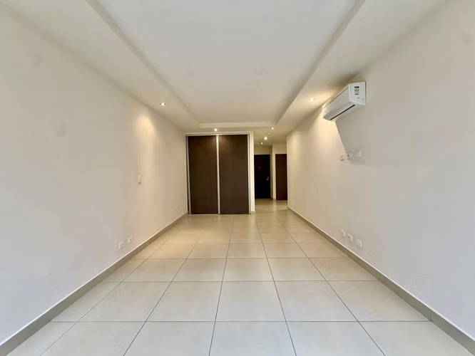 ALQUILER DE APARTAMENTO CON LINEA BLANCA EN CONDOMINIO, SANTA ANA