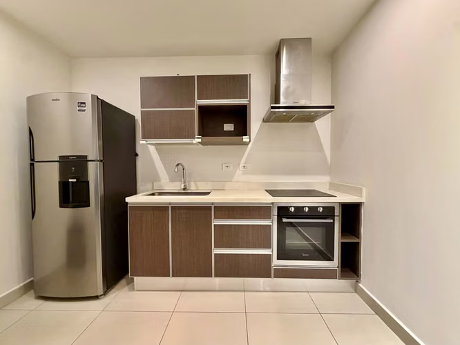 ALQUILER DE APARTAMENTO CON LINEA BLANCA EN CONDOMINIO, SANTA ANA
