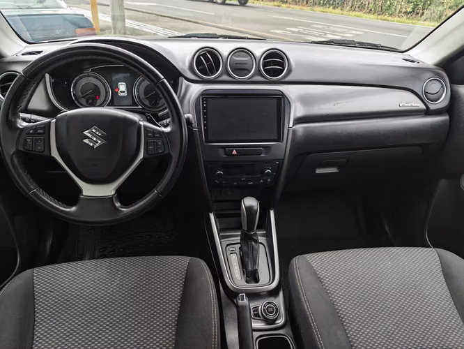 Suzuki Vitara GL+A 4x4 año 2025 - Imagen 6