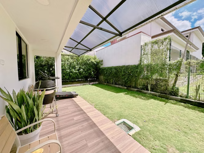 VENTA DE MODERNA CASA EN CONDOMINIO EN LOS REYES, LA GUACIMA - ALAJUELA - Imagen 10