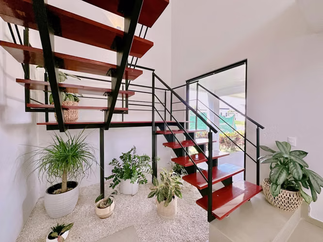VENTA DE MODERNA CASA EN CONDOMINIO EN LOS REYES, LA GUACIMA - ALAJUELA - Imagen 3