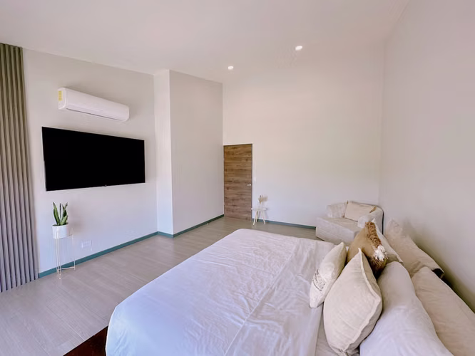 VENTA DE MODERNA CASA EN CONDOMINIO EN LOS REYES, LA GUACIMA - ALAJUELA - Imagen 12