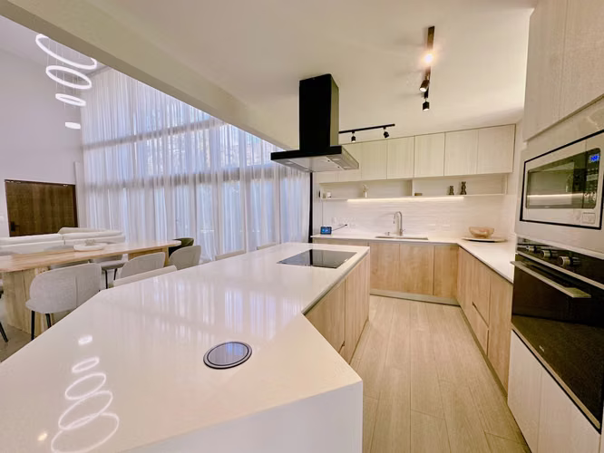 VENTA DE MODERNA CASA EN CONDOMINIO EN LOS REYES, LA GUACIMA - ALAJUELA - Imagen 6