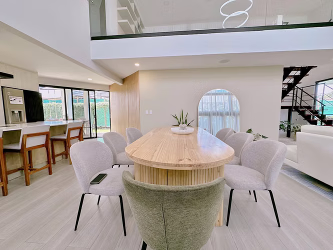 VENTA DE MODERNA CASA EN CONDOMINIO EN LOS REYES, LA GUACIMA - ALAJUELA - Imagen 4