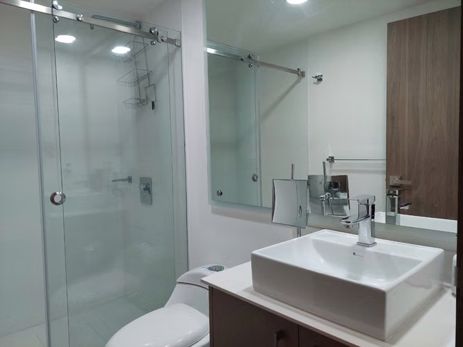 VENTA DE PENTHOUSE DE 2 HABITACIONES Y 3 PARQUEOS - Imagen 15