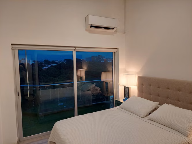 VENTA DE PENTHOUSE DE 2 HABITACIONES Y 3 PARQUEOS - Imagen 12