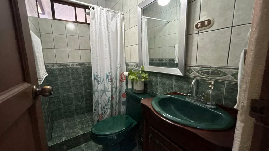 Se vende casa de una Planta en Residencial La Petra, Oreamuno de Cartago. - Imagen 11