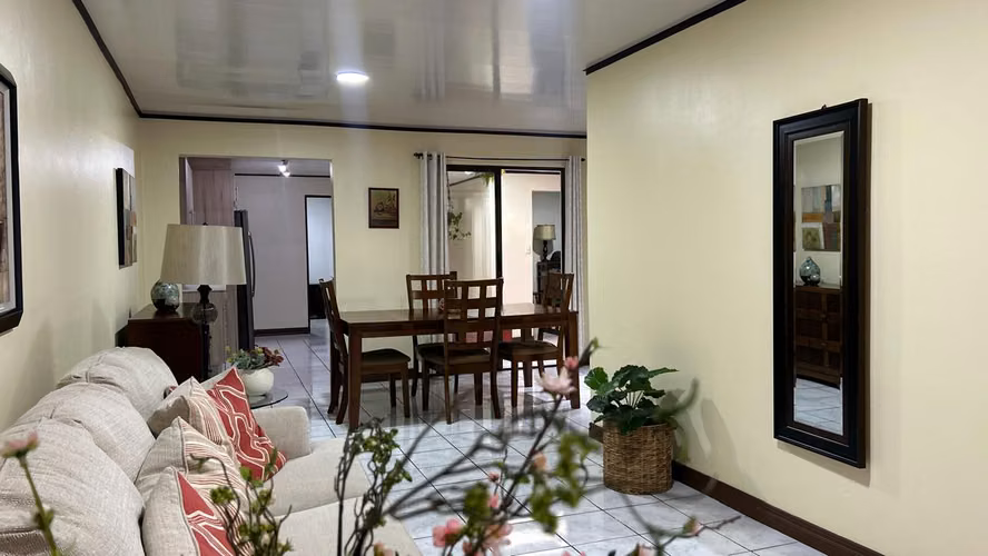 Se vende casa de una Planta en Residencial La Petra, Oreamuno de Cartago.