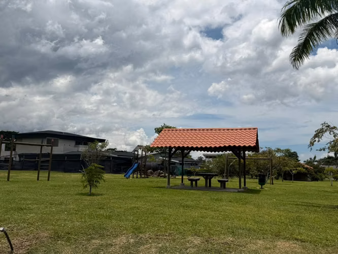 VENTA DE LOTE EN HACIENDA LOS REYES EN LA GUACIMA DE ALAJUELA - Imagen 13