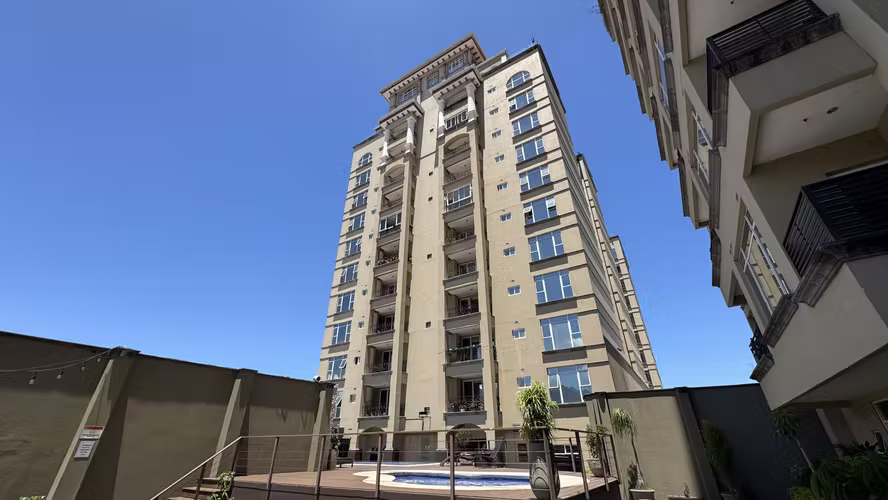 Apartment for rent with a view of La Sabana, San José. (FE)