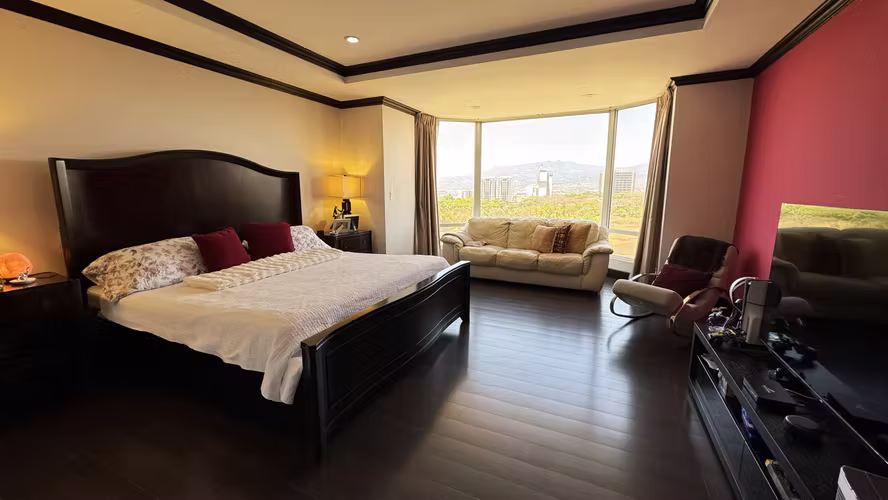 Alquiler de apartamento con vista a La Sabana, San José. (FE)