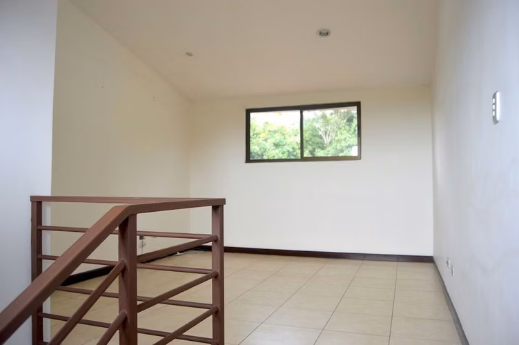 CASA INDEPENDIENTE DE 4 HABITACIONES EN SANTA ANA | AMPLIA, PRIVADA Y CON EXCELENTE UBICACIÓN