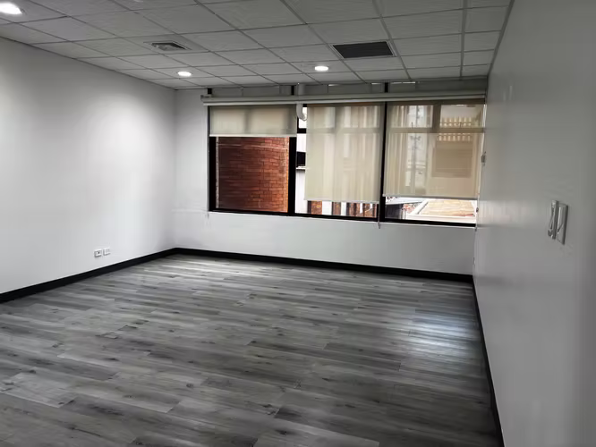 OFICINA EN ALQUILER EN CENTRO CORPORATIVO POR PASEO COLON - Imagen 8