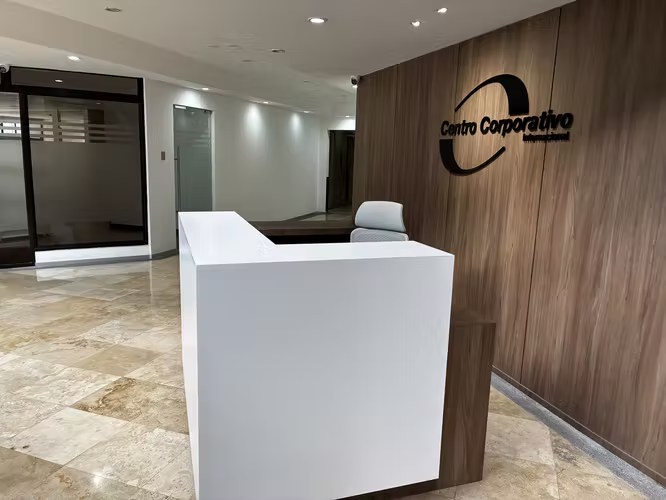 OFICINA EN ALQUILER EN CENTRO CORPORATIVO POR PASEO COLON - Imagen 4