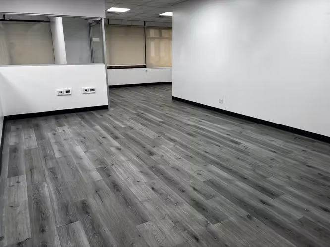 OFICINA EN ALQUILER EN CENTRO CORPORATIVO POR PASEO COLON - Imagen 15