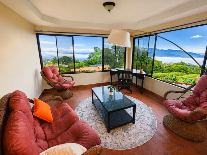 Se alquila apartamento rústico Amueblado en Las Nubes de Coronado