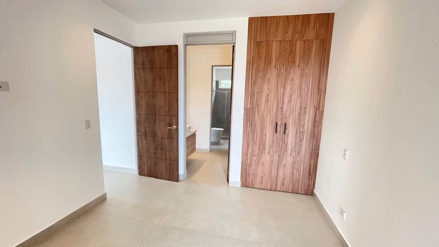 Venta de casa con increíbles vistas Guachipelín de Escazú - Imagen 13