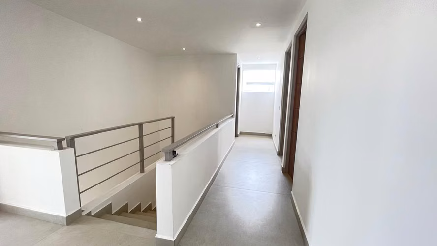 Venta de casa con increíbles vistas Guachipelín de Escazú - Imagen 17