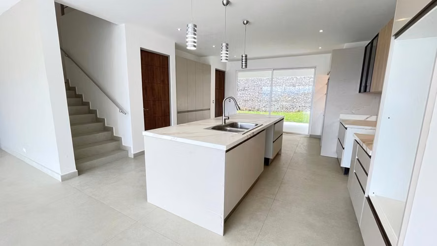Venta de casa con increíbles vistas Guachipelín de Escazú - Imagen 7