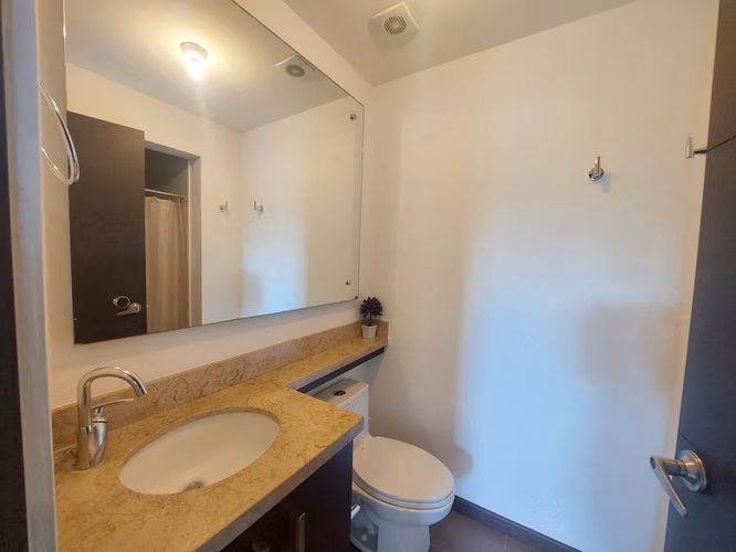Apartamento amueblado en venta en la Sabana - Imagen 11