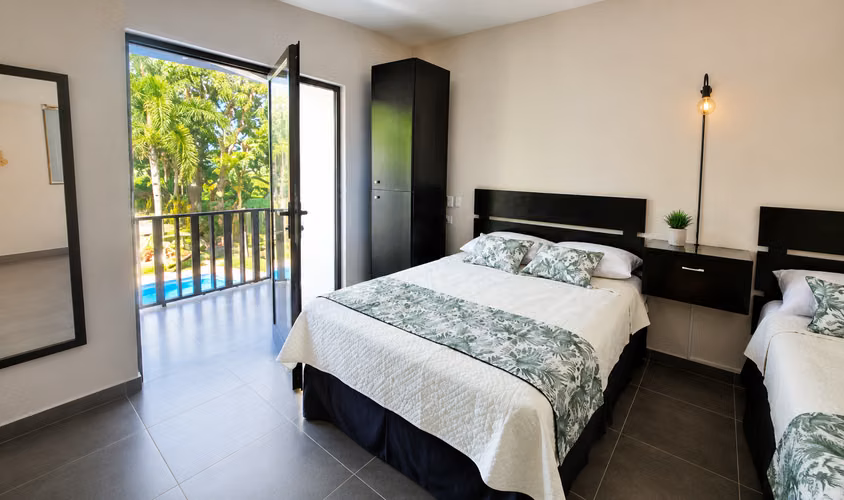 Hotel Boutique en Venta en Jacó – 6 Suites, Piscina y Excelente Ubicación - Imagen 6