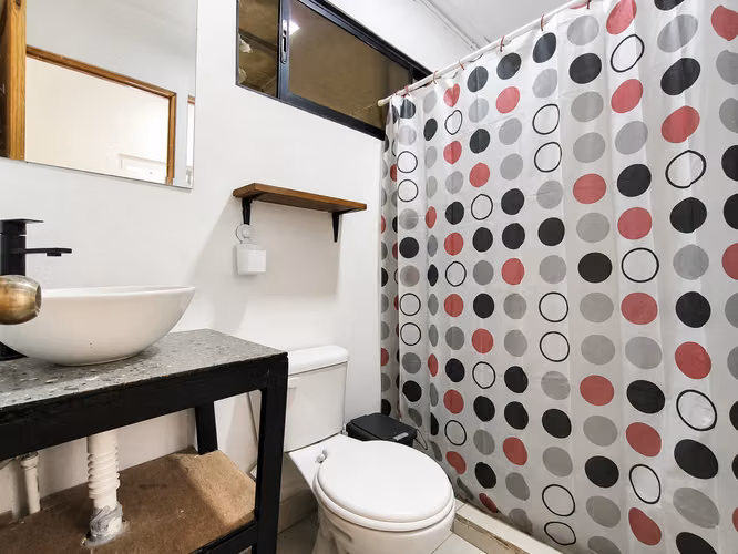 Venta de casa equipada y apartamento independiente - Imagen 5