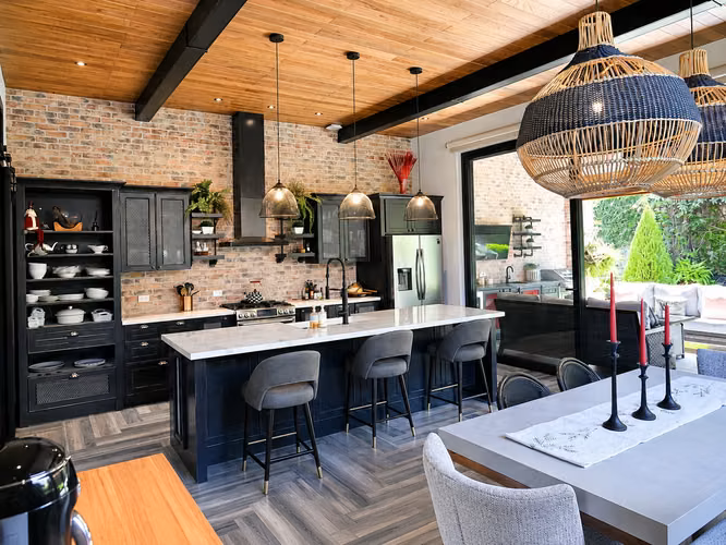 Casa de Lujo de Una Planta en Condominio Orosol, Santa Ana - Imagen 9