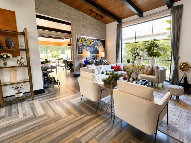 Casa de Lujo de Una Planta en Condominio Orosol, Santa Ana - Imagen 7