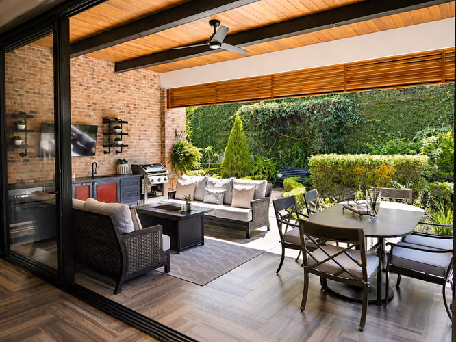 Casa de Lujo de Una Planta en Condominio Orosol, Santa Ana - Imagen 3