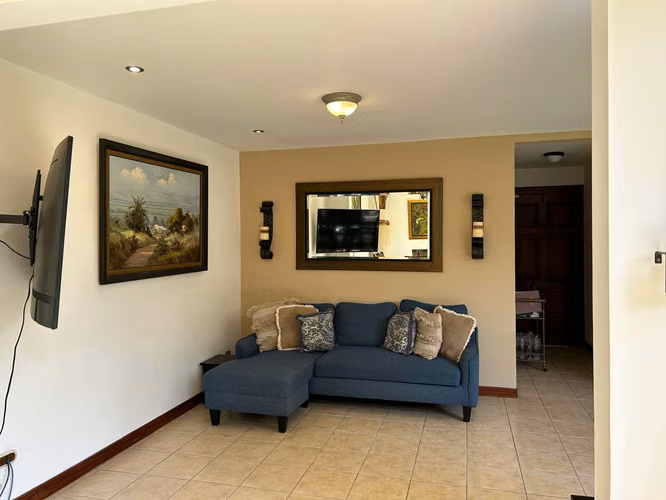 Alquiler Casa en Santa Ana - Imagen 9