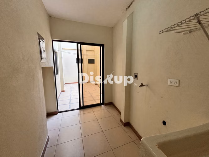 Apartamento de 2 hab. Calle Blancos, cercano a la Clínica Católica - Imagen 12