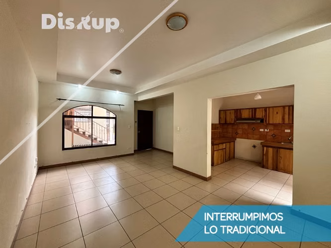 2-bedroom apartment on Calle Blancos, near Clínica Católica