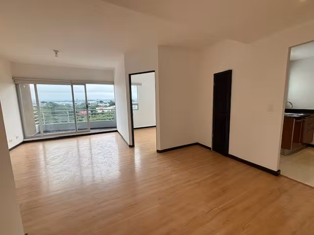 Venta de apartamento con vista. Condado del Parque, La Sabana - Imagen 1