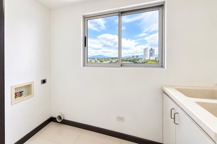 Venta de apartamento con vista. Condado del Parque, La Sabana